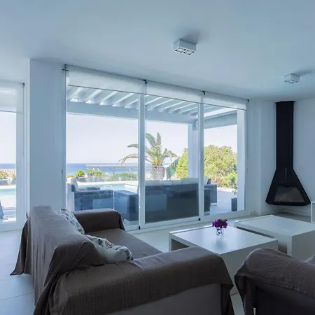 V196 Brisa Villa